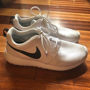 Nike Roshe Ones